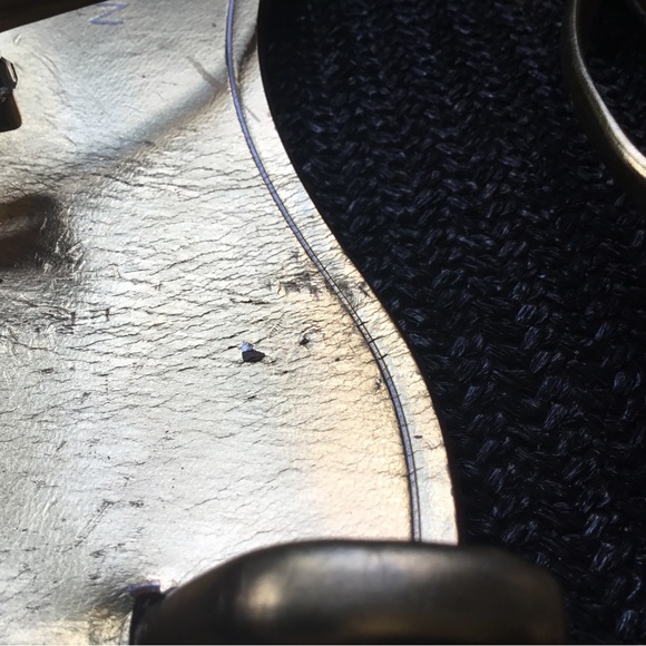 Louis Vuitton Gold Bow Sandals size 37 - Picture 14 of 15